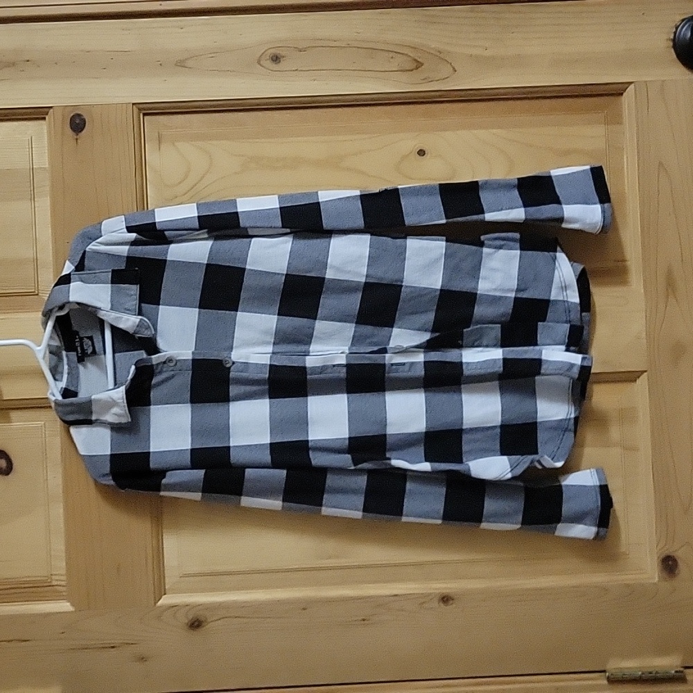 RUE21 button down long sleeve womens‎ size X Small black and white buffalo check